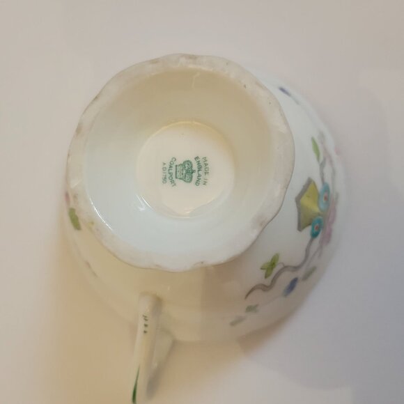 Vintage Royal Albert Bone China Cup & Saucer Set - Picture 3 of 12